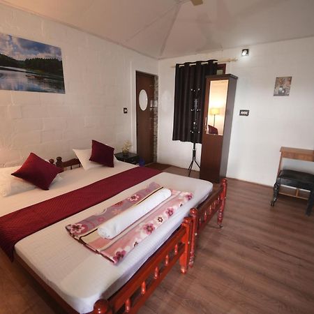 Regina Silva Camping & Nature Resort Paithalmala Esterno foto